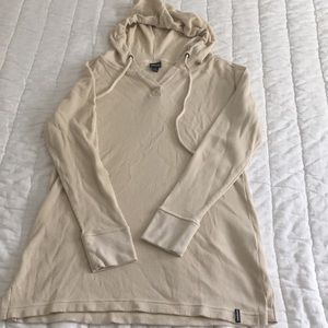 Patagonia Cream Lightweight Hooded Sweatshirt